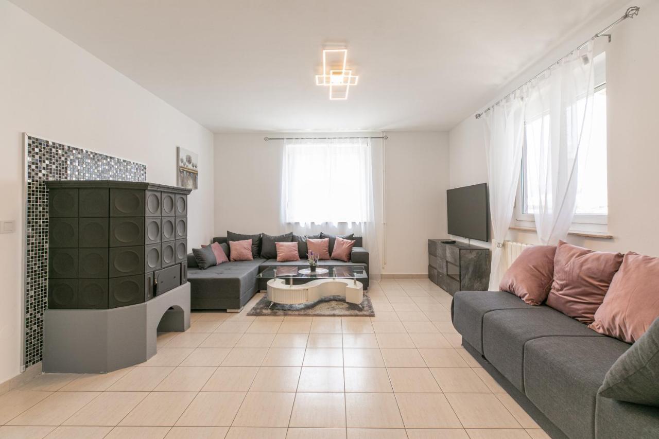 Tina Stinjan Apartment *