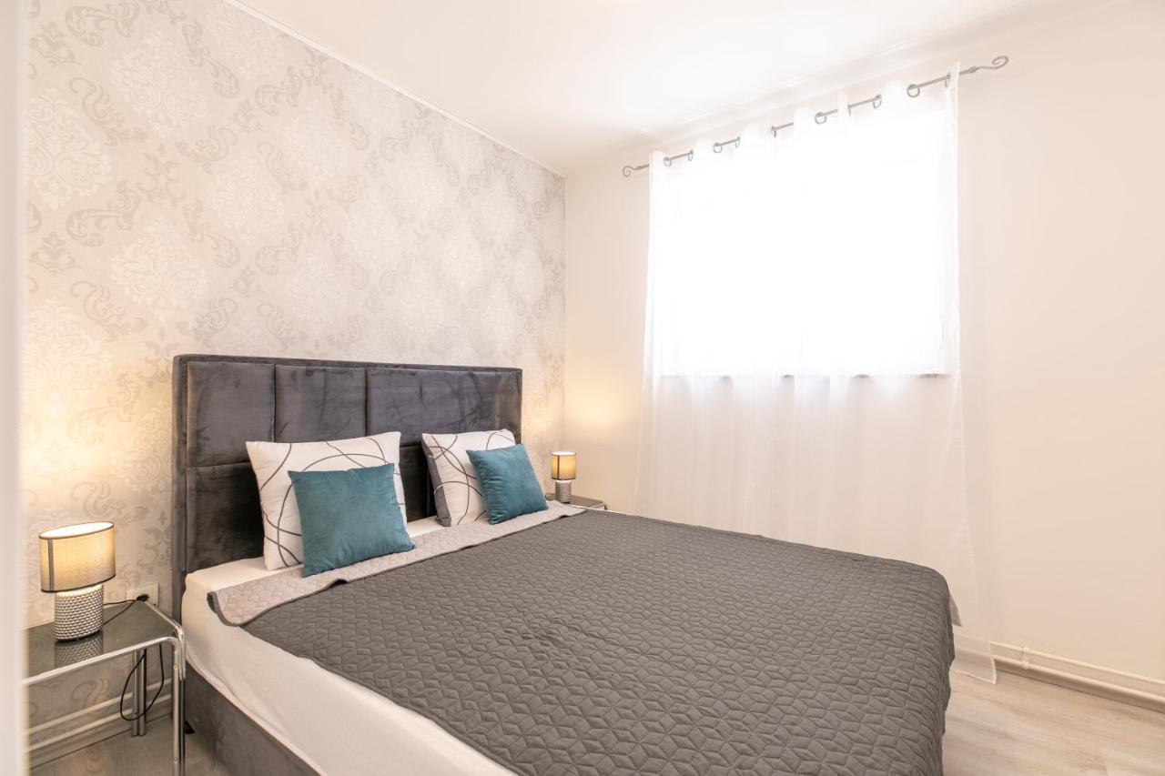 Tina Stinjan Apartment