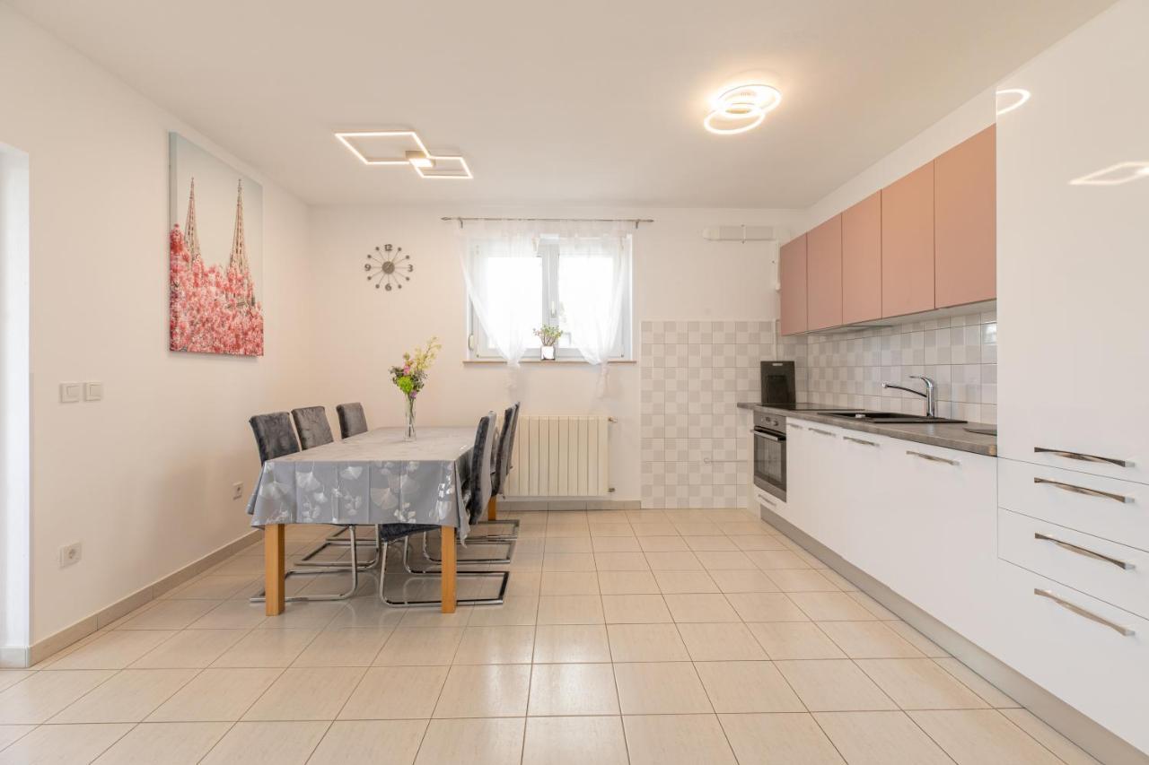 Tina Stinjan Apartmán Pula
