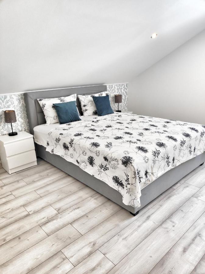 Tina Stinjan Apartmán